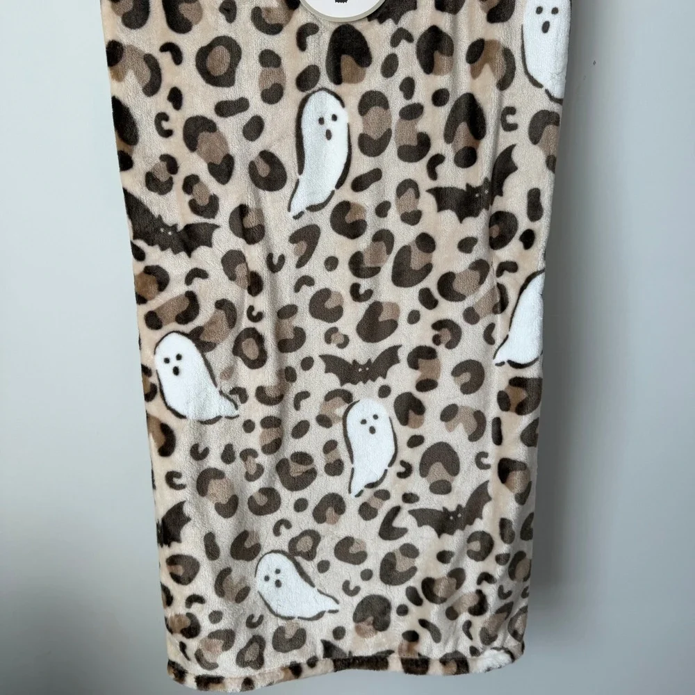 New Envogue Leopard Ghost Bats Throw Blanket 60x70 Brown Halloween Cute Spooky